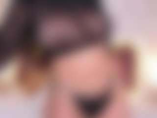 Live cam show with PameelaRoberts - Nipple Piercings on StripNow
