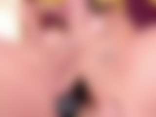 Live cam show with PameelaRoberts - Nipple Piercings on Chatstar