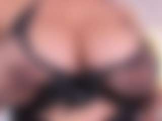 Live cam show with PameelaRoberts - Ass Clapping on Hubzter Live