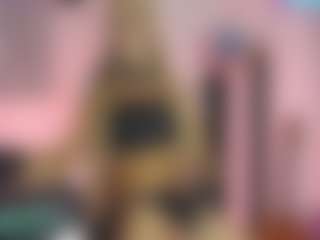 Live cam show with SHAINA JAY AND LUNA - Average on hotwifechat.live