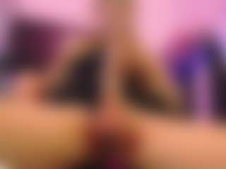 Live cam show with SHAINA JAY AND LUNA - Implants on mypornchat.com