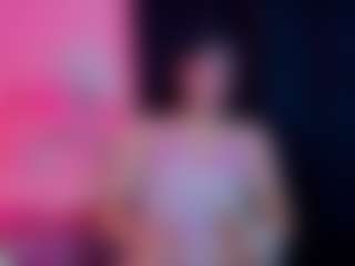 Live cam show with annahotdoll - Tease on TottyGirls