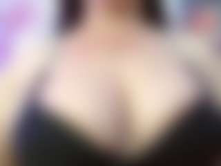 Live cam show with Samanta-pink - Drinking on Camsoda