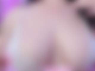 Live cam show with Samanta-pink - Average on Camming Site
