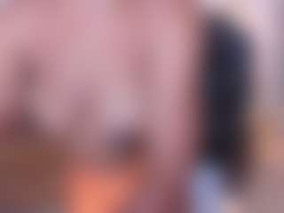Live cam show with Shantall-wills - Bikini on Milfs Live