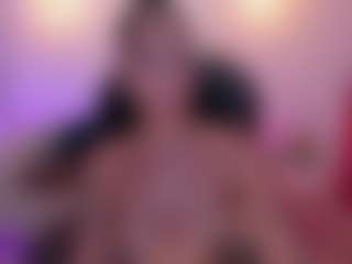 Live cam show with Shantall-wills - Granny on Camsoda