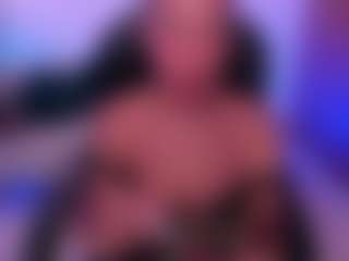 Live cam show with Shantall-wills - Mature on Camsoda