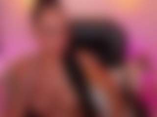 Live cam show with Shantall Wills - Interactivetoy Granny on Camversity