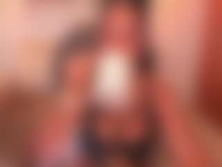 Live cam show with Shantall Wills - Mature on Milfs Live