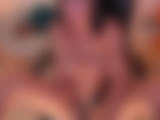 Live cam show with Shantall Wills - Granny Brown Hair on Camsoda