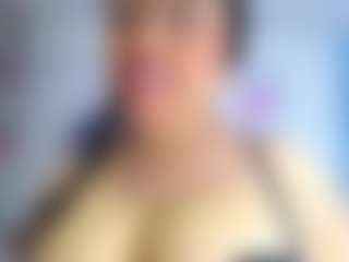 Live cam show with cristal-horny19 - Smoking on Camming Site