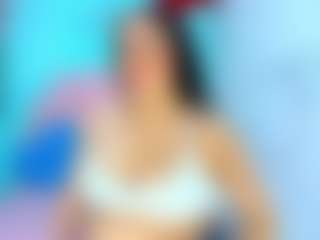 Live cam show with cristal-horny19 - Camel Toe on CamClone