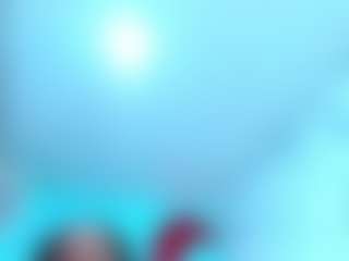 Live cam show with cristal-horny19 - Body Massage on CamClone