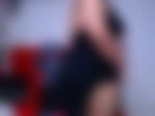 Live cam show with cristal-horny19 - Camel Toe on live18s.com
