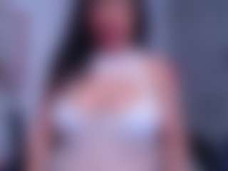 Live cam show with cristal-horny19 - Camel Toe on Camsoda