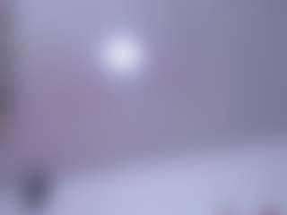 Live cam show with cristal-horny19 - Smoking on madthumbs