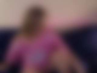 Live cam show with MARY-T - Thick on SxyPornLive