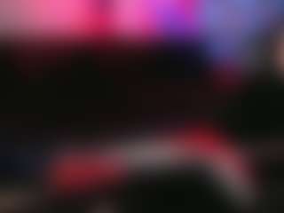 Live cam show with MARY-T - Flashing on studioflirtlive.com