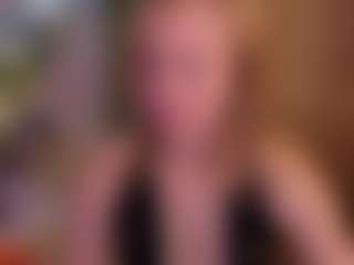 Live cam show with MARY-T - Smoking on Camsoda