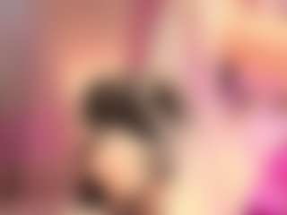 Live cam show with Lilly - Petite on studioflirtlive.com