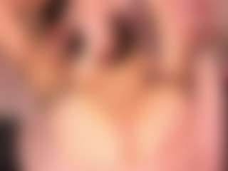 Live cam show with Lilly - Brown Hair on Gym Cam Girls