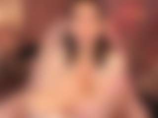 Live cam show with Lilly - Lush Brown Hair on Camsoda