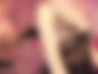 Live cam show with Lilly - Brown Eyes Brown Hair on Camsoda