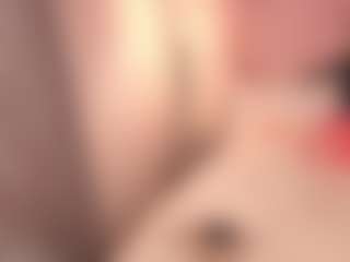 Live cam show with Lilly - Brown Eyes Lovense on SquirtSoMuch