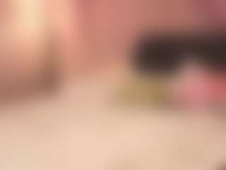 Live cam show with Lilly - Petite on Stripli.com