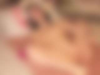 Live cam show with Lilly - Fingering on CSO-WL