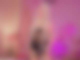 Live cam show with Lilly - Brown Hair Teen (18+) on Camsoda