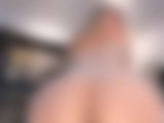 Live cam show with RebeccaHudson - Blonde Hair on fuck-show.com