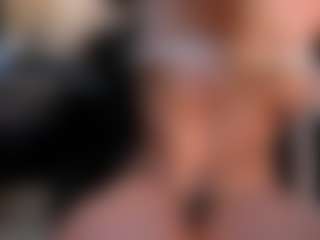 Live cam show with RebeccaHudson - Average on SquirtSoMuch