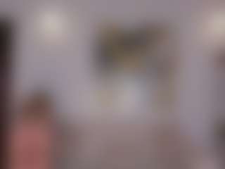 Live cam show with RebeccaHudson - Average on chickslive.net