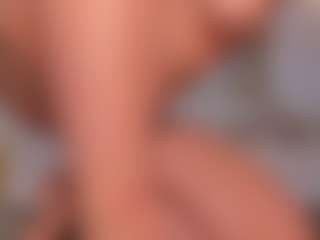 Live cam show with RebeccaHudson - Average on SinfulBabes