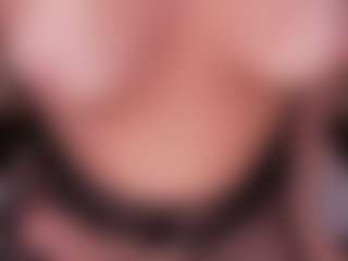 Live cam show with RebeccaHudson - Fingers on Hubzter Live