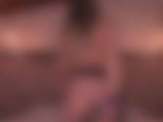 Live cam show with RebeccaHudson - Average on Milfs Live