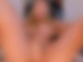 Live cam show with RebeccaHudson - Average on Camsoda