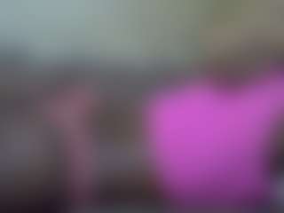 Live cam show with ashley-ella - Living Room on xxxlivecams.org