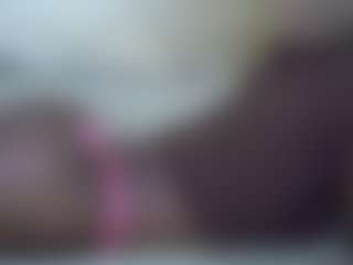 Live cam show with ashley-ella - Living Room on Camversity