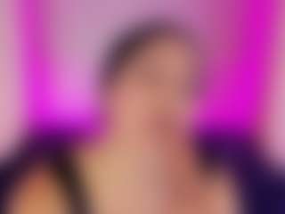 Live cam show with Candy Maria - Curvy on Milfs Live