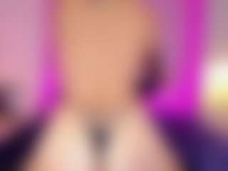 Live cam show with Candy Maria - Small Tits on TeamSkeetLive