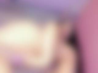 Live cam show with Candy Maria - Smoking on Milfs Live
