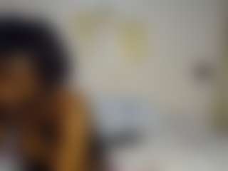 Live cam show with Bella - Public BBW on realtime-chat