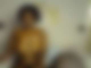 Bella's Live Sex Cam Show