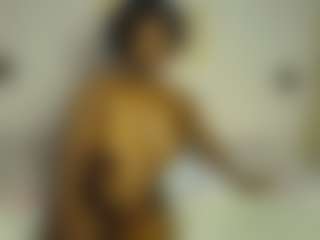 Bella's Live Sex Cam Show