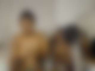 Bella's Live Sex Cam Show