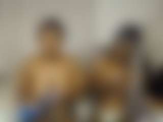 Bella's Live Sex Cam Show