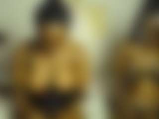 Bella's Live Sex Cam Show