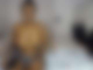 Bella's Live Sex Cam Show
